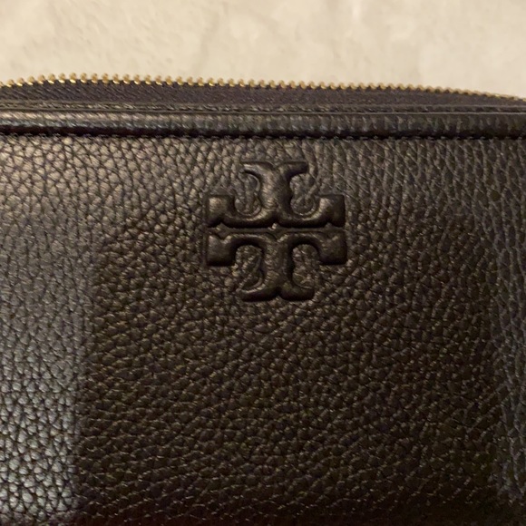 Tory Burch MutliZip Continental Wallet - Picture 8 of 8